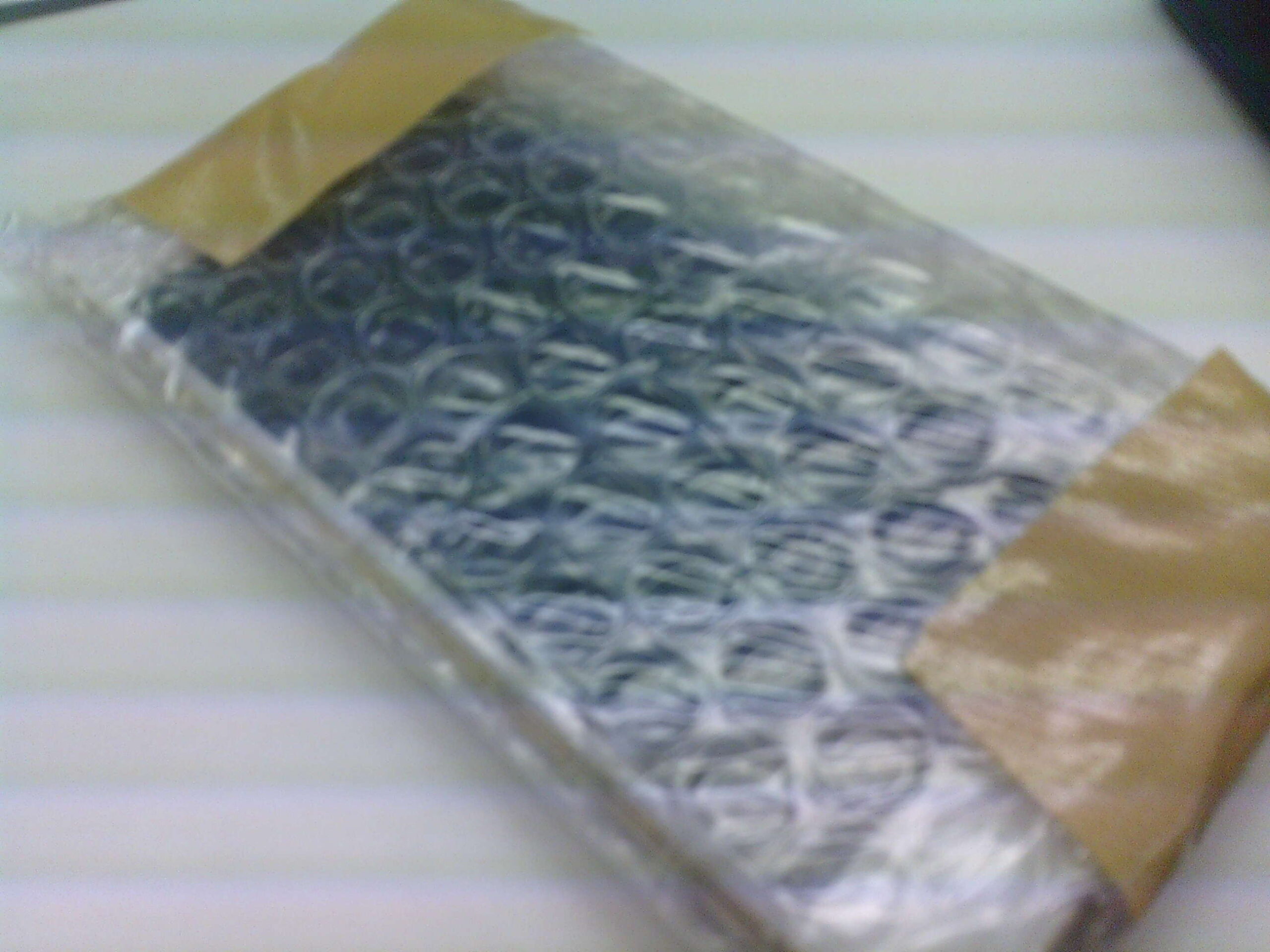 壊れたiPhoneの梱包